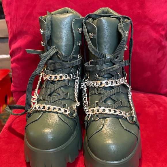 Cape Robbin Green Combat Boots with Chains - Picture 6 of 9